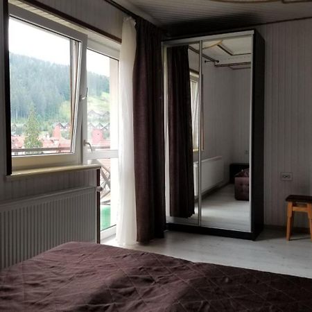 Guest House Mountain Bukovel Extérieur photo