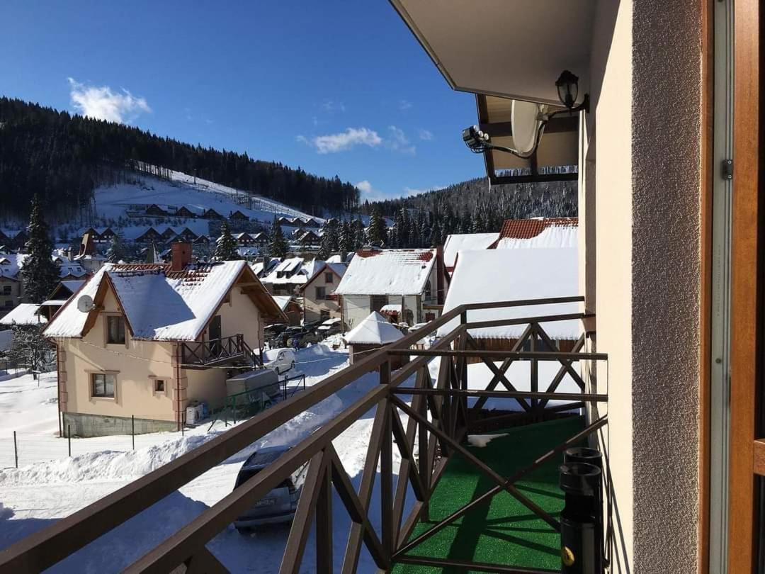Guest House Mountain Bukovel Extérieur photo