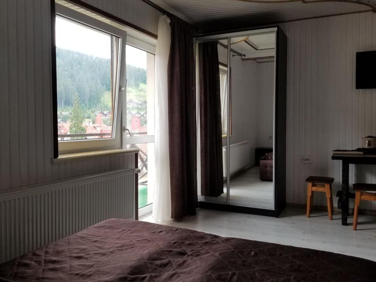 Guest House Mountain Bukovel Extérieur photo